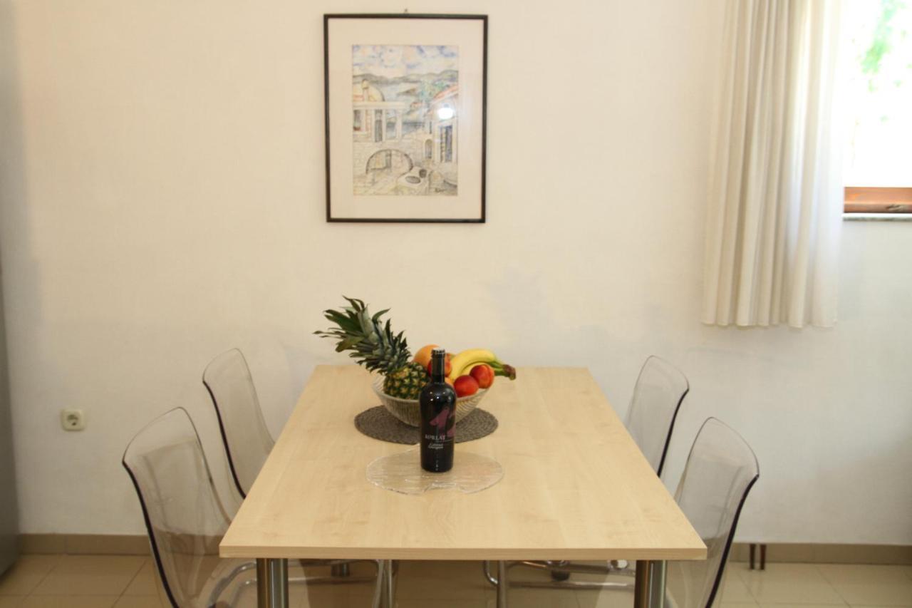 Holiday Rokov Apartment